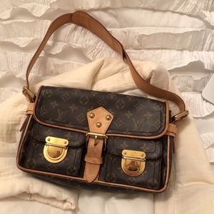 Louis Vuitton Purse